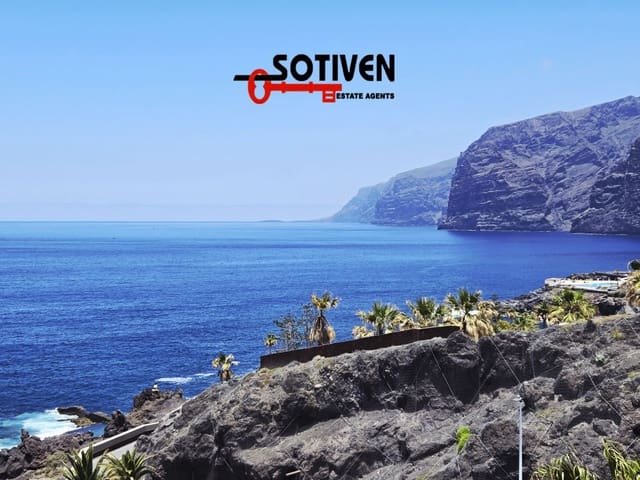 Ático de 2 habitaciones en Los Gigantes, Santiago del Teide en venta con piscina garaje - 670.000 € (Ref: 10118848)