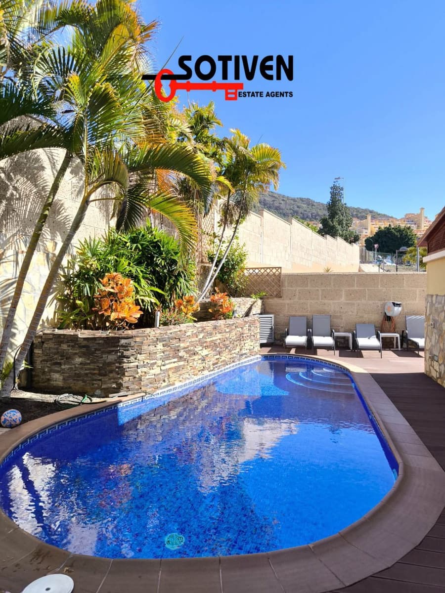 3 bedroom Semi-detached Villa for sale in El Madronal with pool garage - € 770,000 (Ref: 10139304)