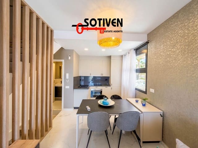 3 soveværelse Rækkehus til salg i Playa San Juan, Guía de Isora med garage - € 584.500 (Ref: 10141766)