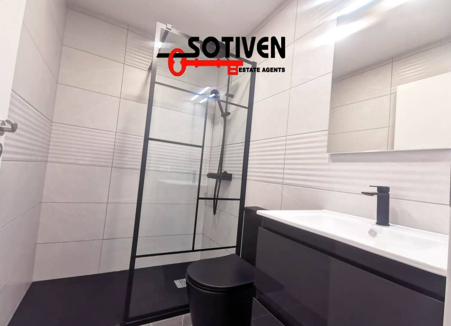 3 soveværelse Rækkehus til salg i Playa San Juan med garage - € 470.000 (Ref: 10141767)