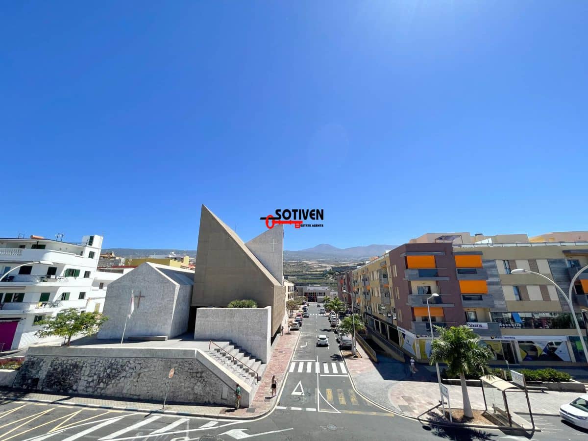 3 bedroom Apartment for rent in Alcala - € 1,800 (Ref: 10146347)