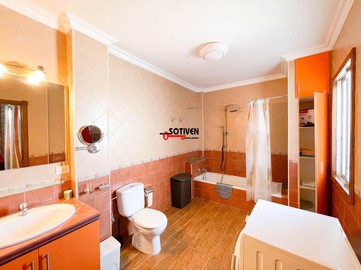 3 bedroom Apartment for rent in Alcala - € 1,800 (Ref: 10146347)