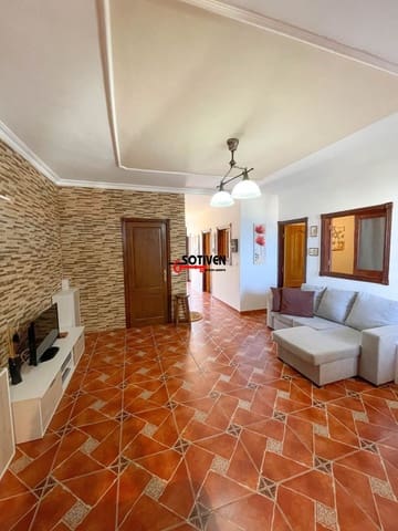 3 bedroom Apartment for rent in Alcala, Guía de Isora - € 1,800 (Ref: 10146347)