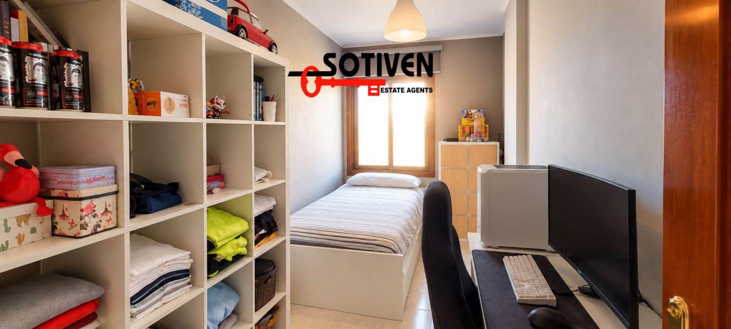 3 Zimmer Apartment zu verkaufen in El Medano mit Pool Garage - 350.000 € (Ref: 10146348)