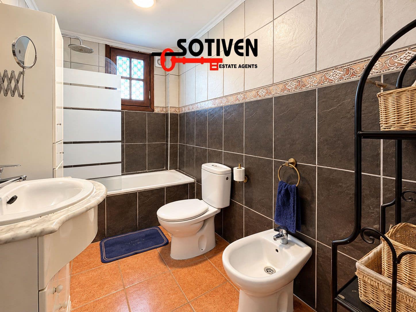 4 bedroom Apartment for sale in Adeje - € 298,000 (Ref: 10161061)