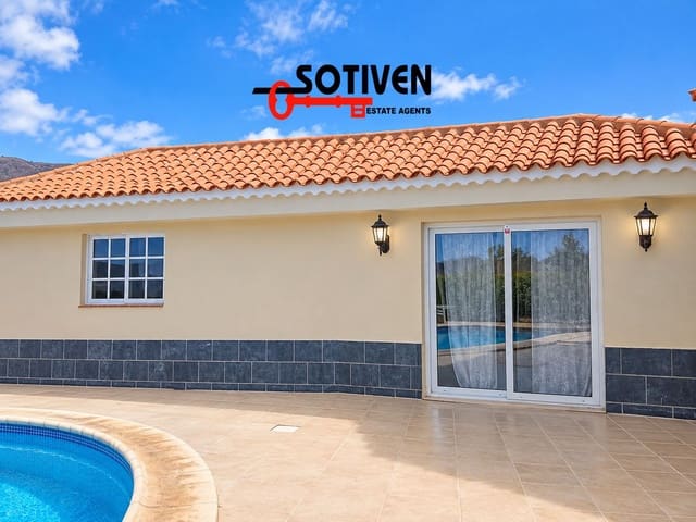 5 slaapkamer Villa te koop in Valle de San Lorenzo, Arona met zwembad garage - € 895.000 (Ref: 10168269)