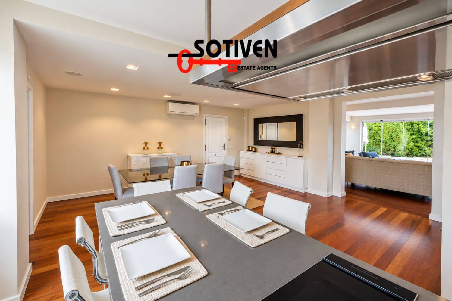 4 soverom Villa til salgs i El Madronal med svømmebasseng garasje - € 1 599 000 (Ref: 10168271)