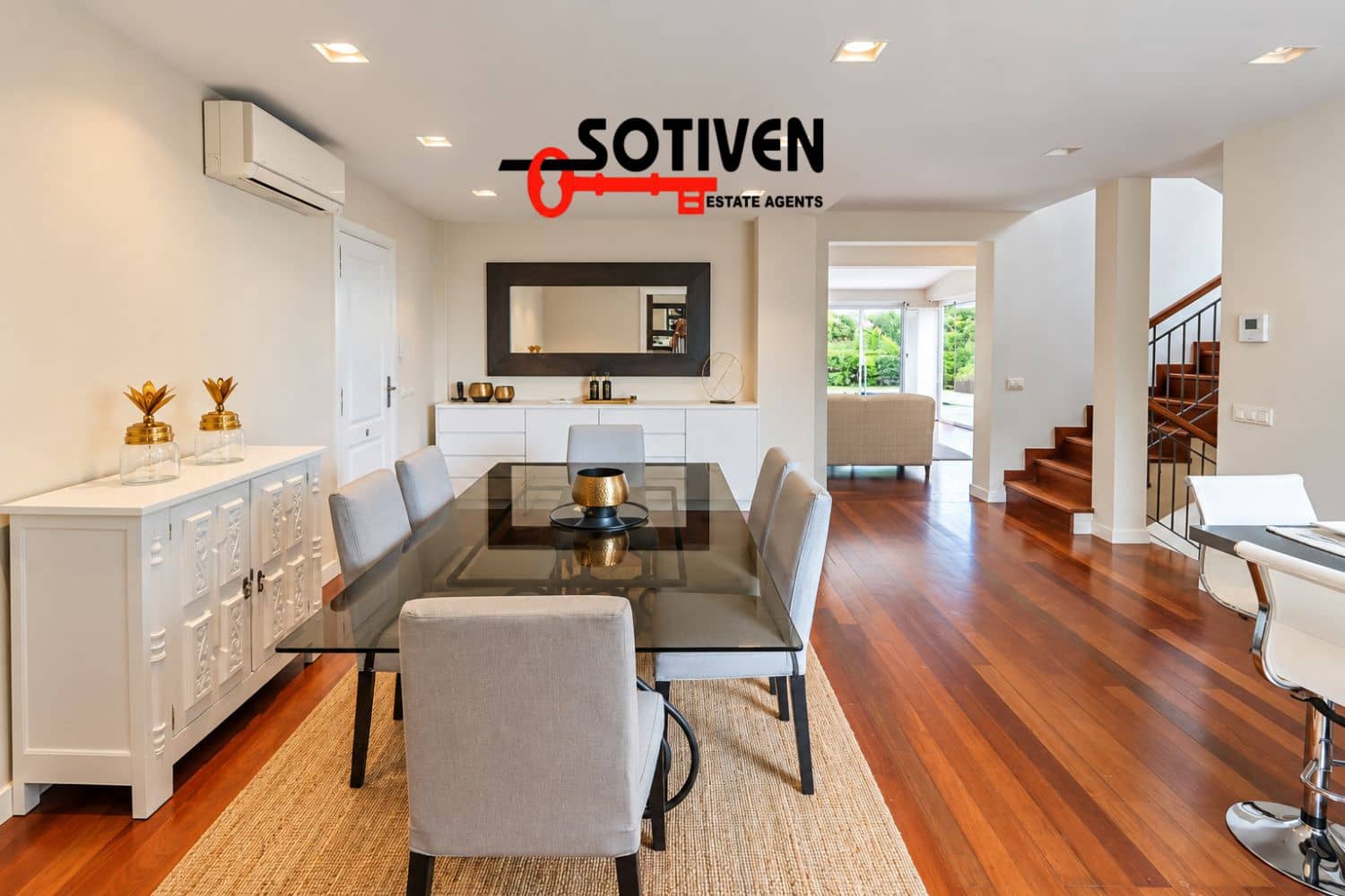 4 soverom Villa til salgs i El Madronal med svømmebasseng garasje - € 1 599 000 (Ref: 10168271)