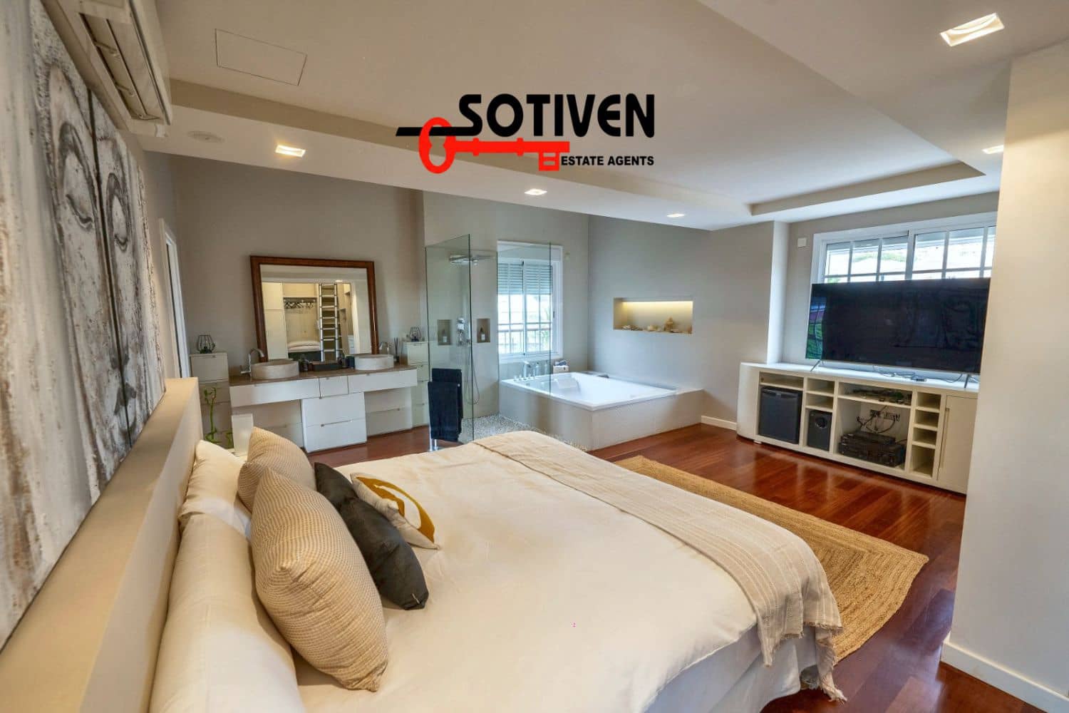 4 soverom Villa til salgs i El Madronal med svømmebasseng garasje - € 1 599 000 (Ref: 10168271)