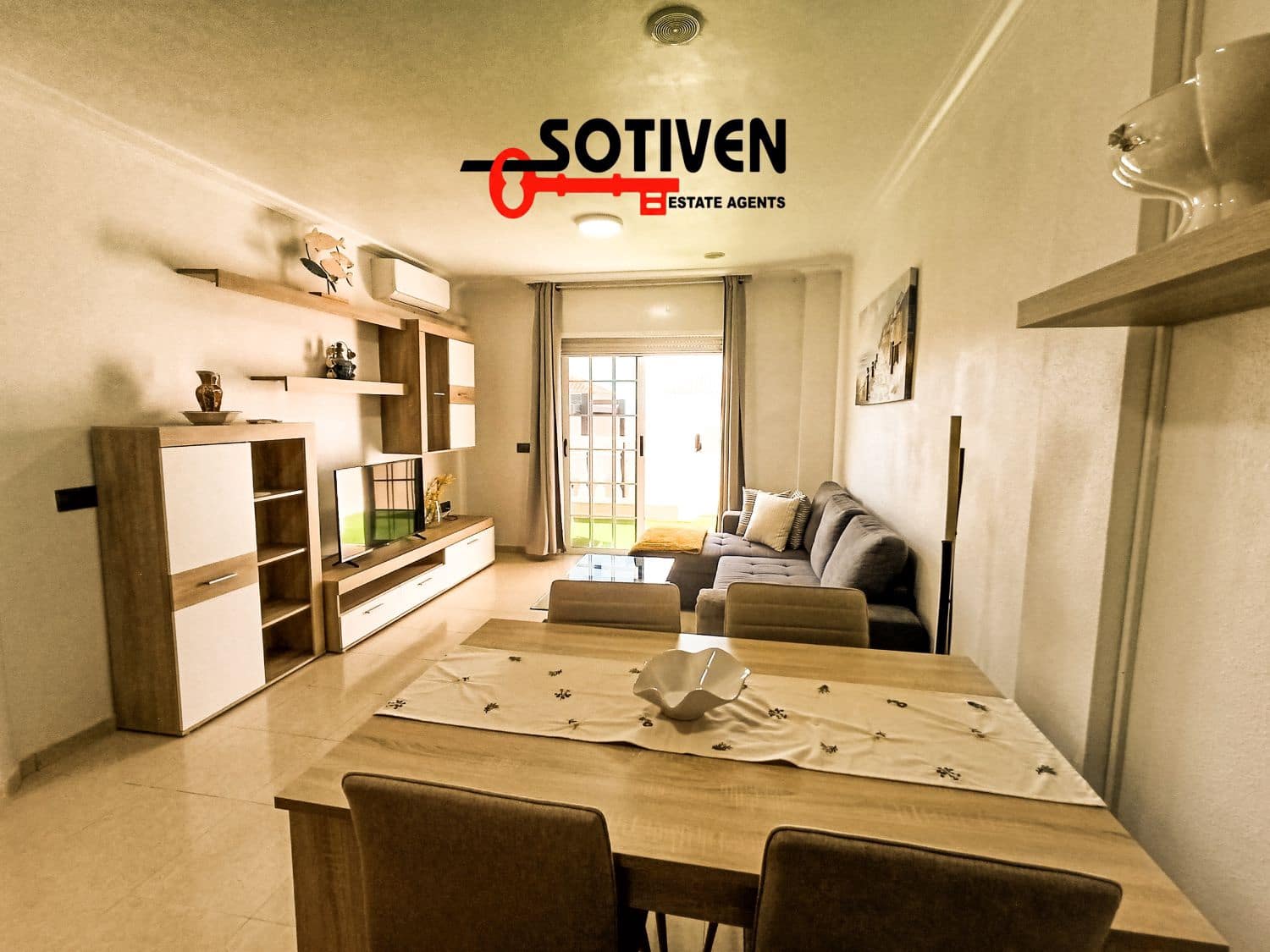 2 slaapkamer Appartement te huur in Torviscas met zwembad - € 1.600 (Ref: 10182663)