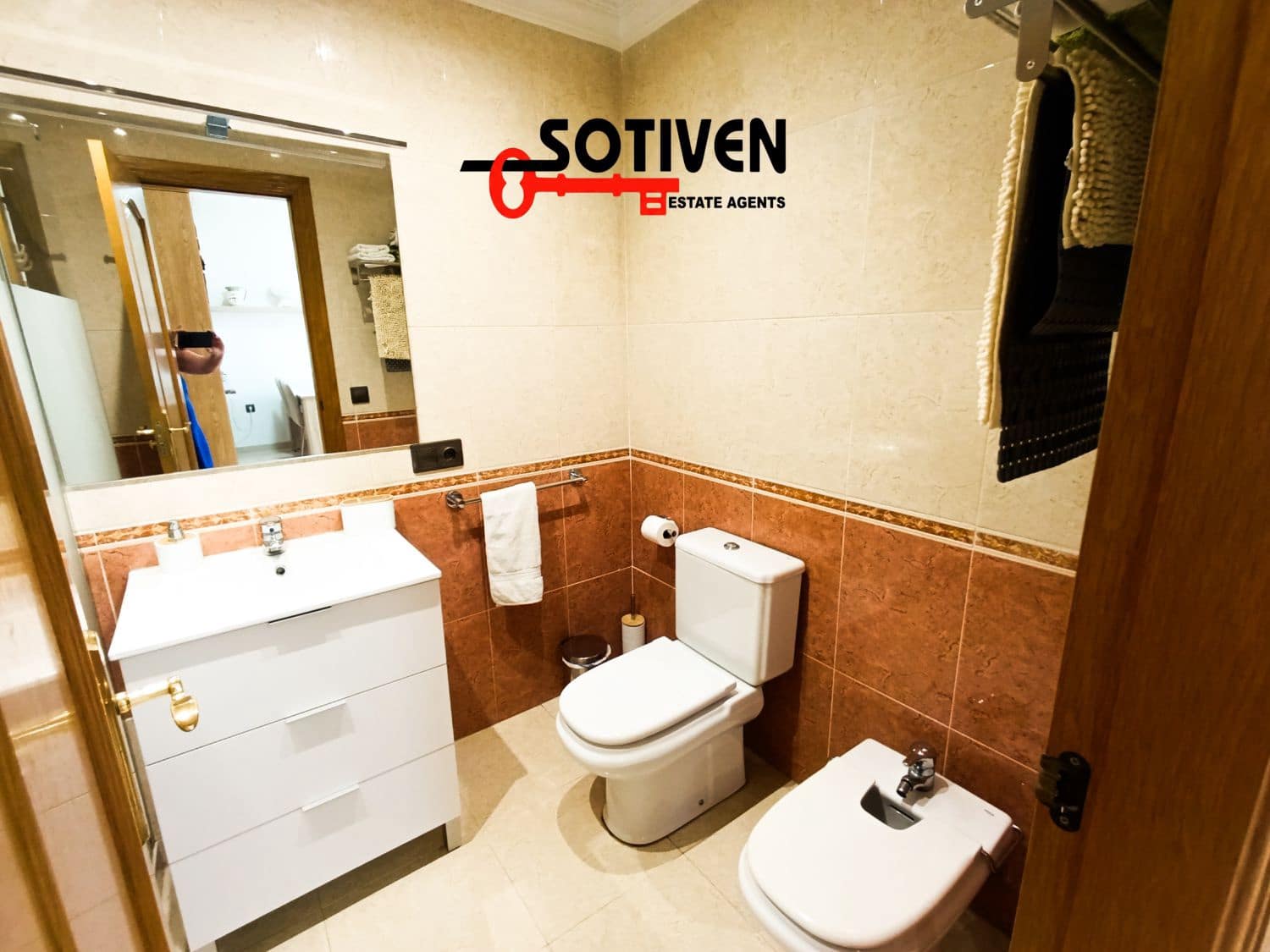2 slaapkamer Appartement te huur in Torviscas met zwembad - € 1.600 (Ref: 10182663)