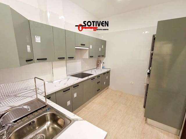 2 makuuhuone Huoneisto vuokrattavana paikassa Adeje mukana uima-altaan 
autotalli - 1 650 € (Ref: 10184324)