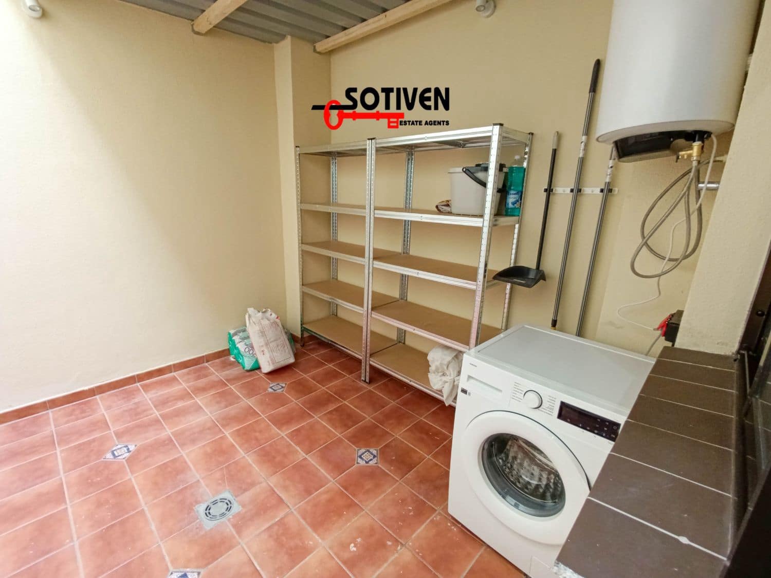 2 soveværelse Lejlighed til leje i Adeje med swimmingpool garage - € 1.650 (Ref: 10184324)