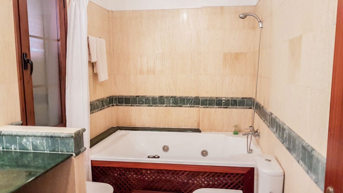 2 sovrum Villa till salu i Costa Adeje med garage - 1 150 000 € (Ref: 5983560)