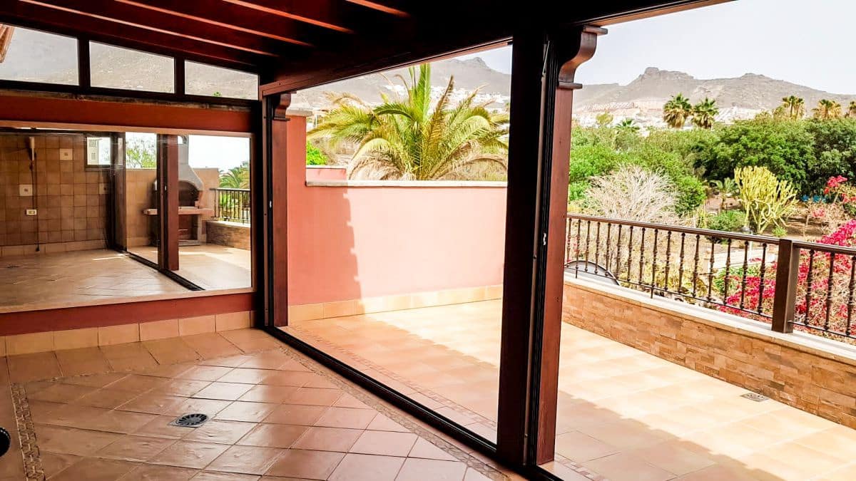 2 sovrum Villa till salu i Costa Adeje med garage - 1 150 000 € (Ref: 5983560)
