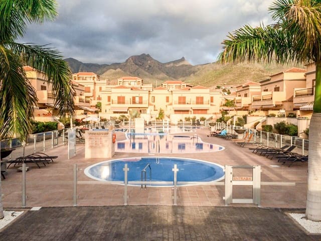 2 chambre Villa/Maison à vendre à Costa Adeje, Adeje avec garage - 1 150 000 € (Ref: 5983560)