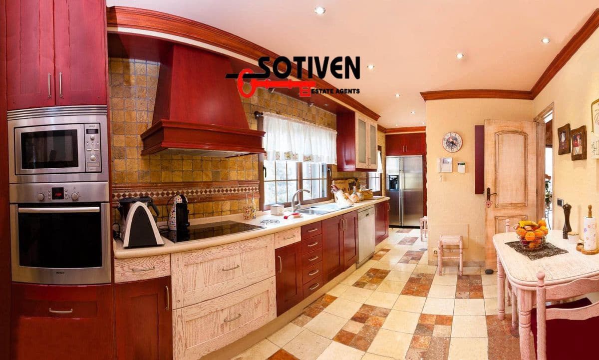 4 soveværelse Villa til salg i Torviscas med garage - € 1.595.000 (Ref: 7364954)