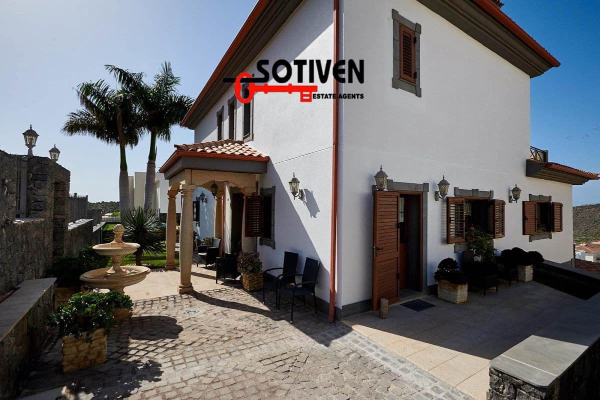 4 soveværelse Villa til salg i Torviscas med garage - € 1.595.000 (Ref: 7364954)