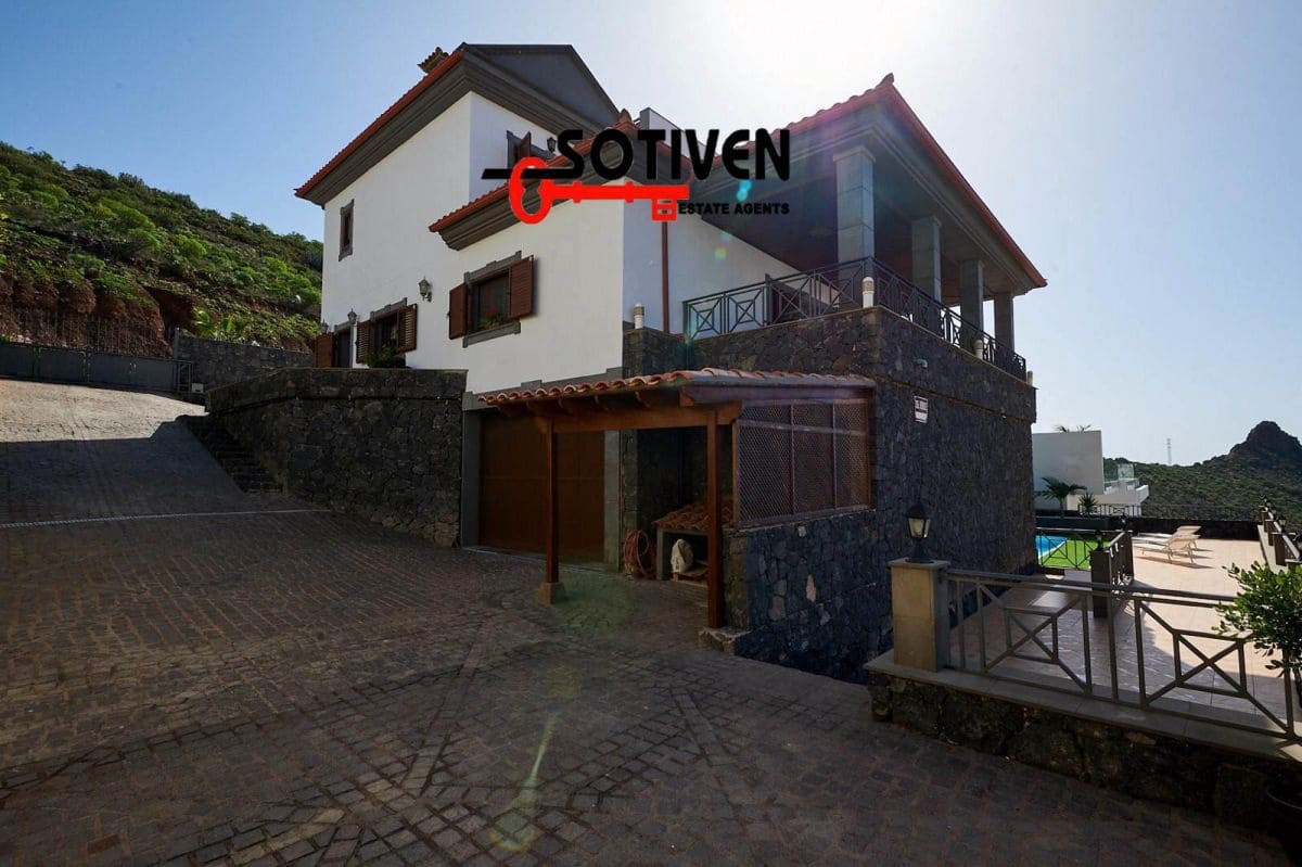 4 soveværelse Villa til salg i Torviscas med garage - € 1.595.000 (Ref: 7364954)