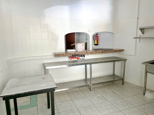 Erhverv til salg i Adeje - € 190.000 (Ref: 7731838)