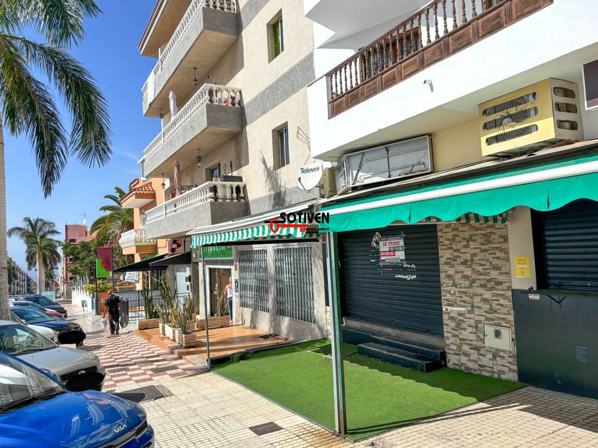 Kaupallinen myytävänä paikassa Adeje - 190 000 € (Ref: 7731838)