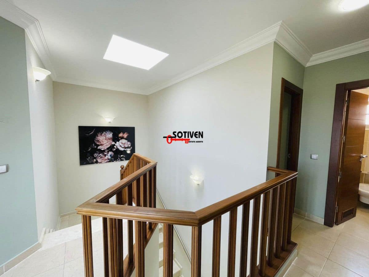 4 soveværelse Villa til leje i Los Cristianos med garage - € 5.500 (Ref: 8047851)