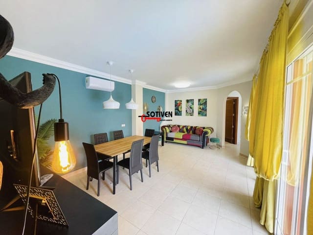 4 makuuhuone Huvila vuokrattavana paikassa Los Cristianos, Arona mukana 
autotalli - 5 500 € (Ref: 8047851)