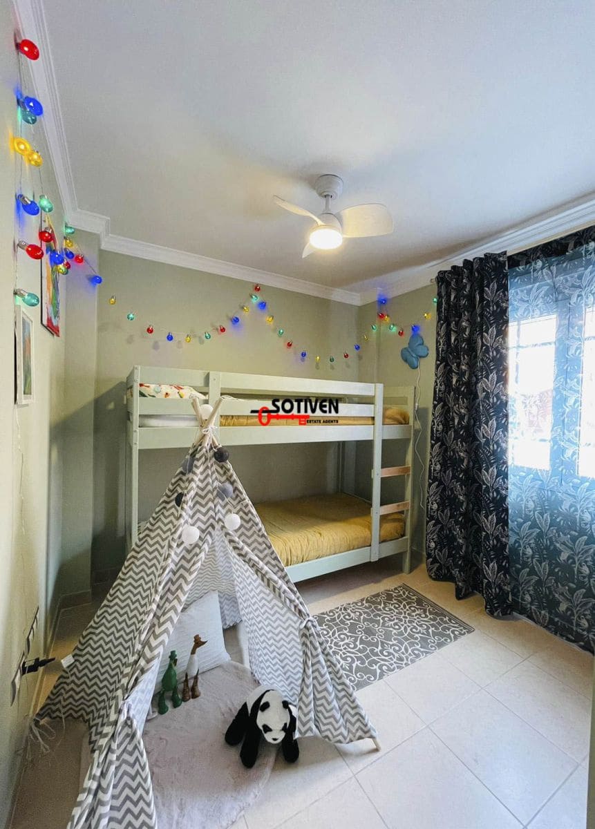 4 soveværelse Villa til leje i Los Cristianos med garage - € 5.500 (Ref: 8047851)