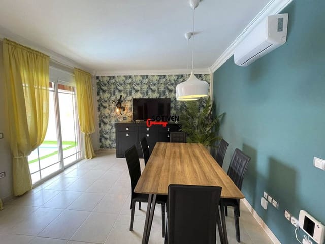 4 makuuhuone Huvila vuokrattavana paikassa Los Cristianos, Arona mukana 
autotalli - 5 500 € (Ref: 8047851)