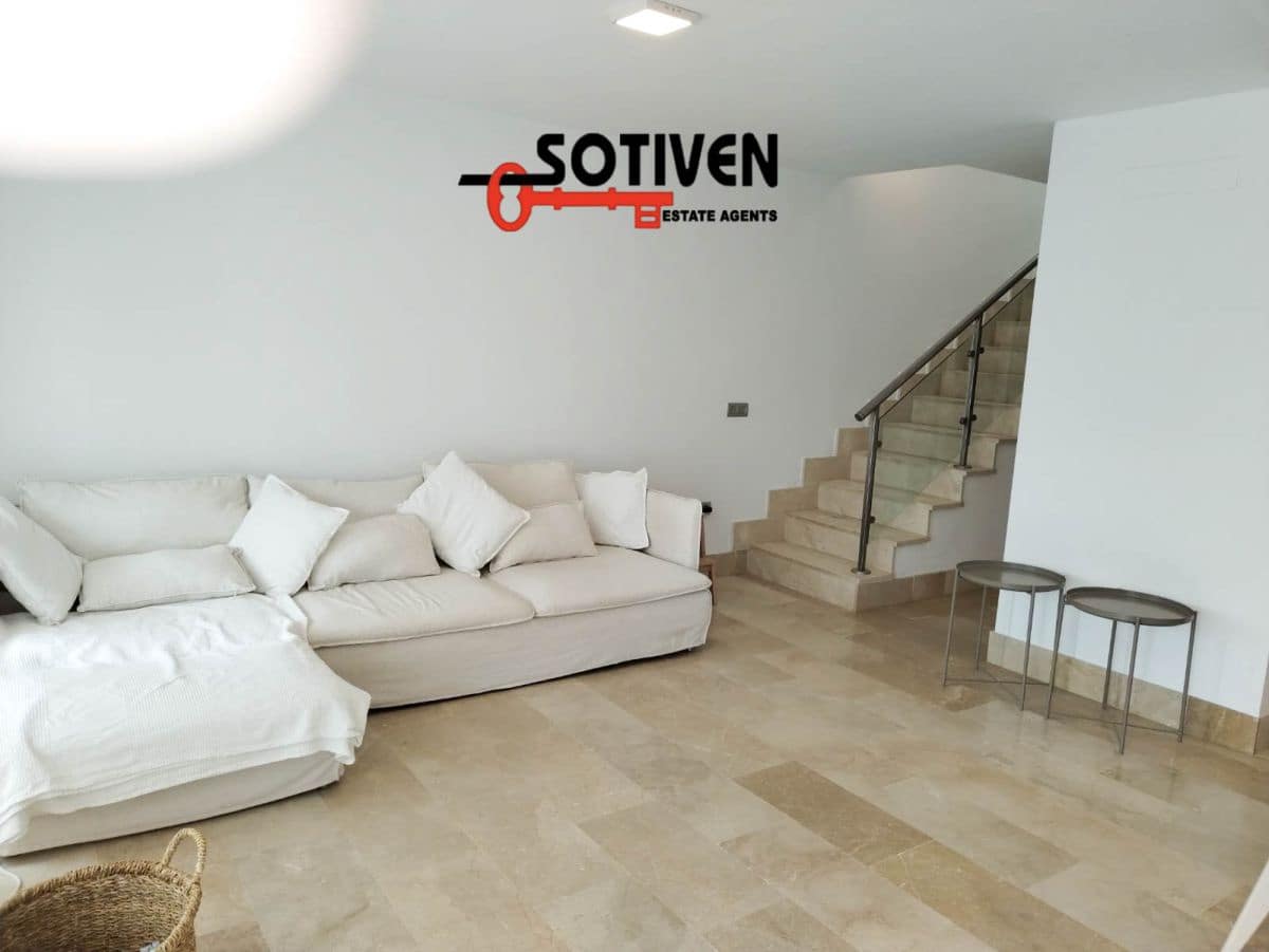 2 soveværelse Rækkehus til leje i Amarilla Golf med garage - € 2.700 (Ref: 8297758)