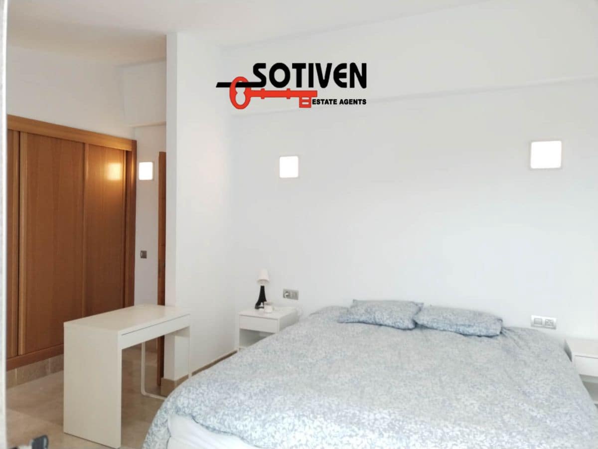 2 soveværelse Rækkehus til leje i Amarilla Golf med garage - € 2.700 (Ref: 8297758)