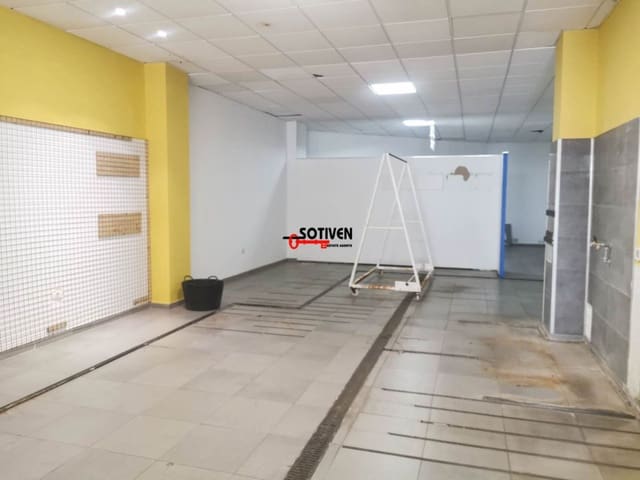 Comercial para venda em Alcala, Guía de Isora - 440 000 € (Ref: 8685913)