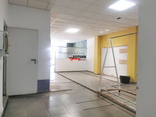 Comercial para venda em Alcala, Guía de Isora - 440 000 € (Ref: 8685913)