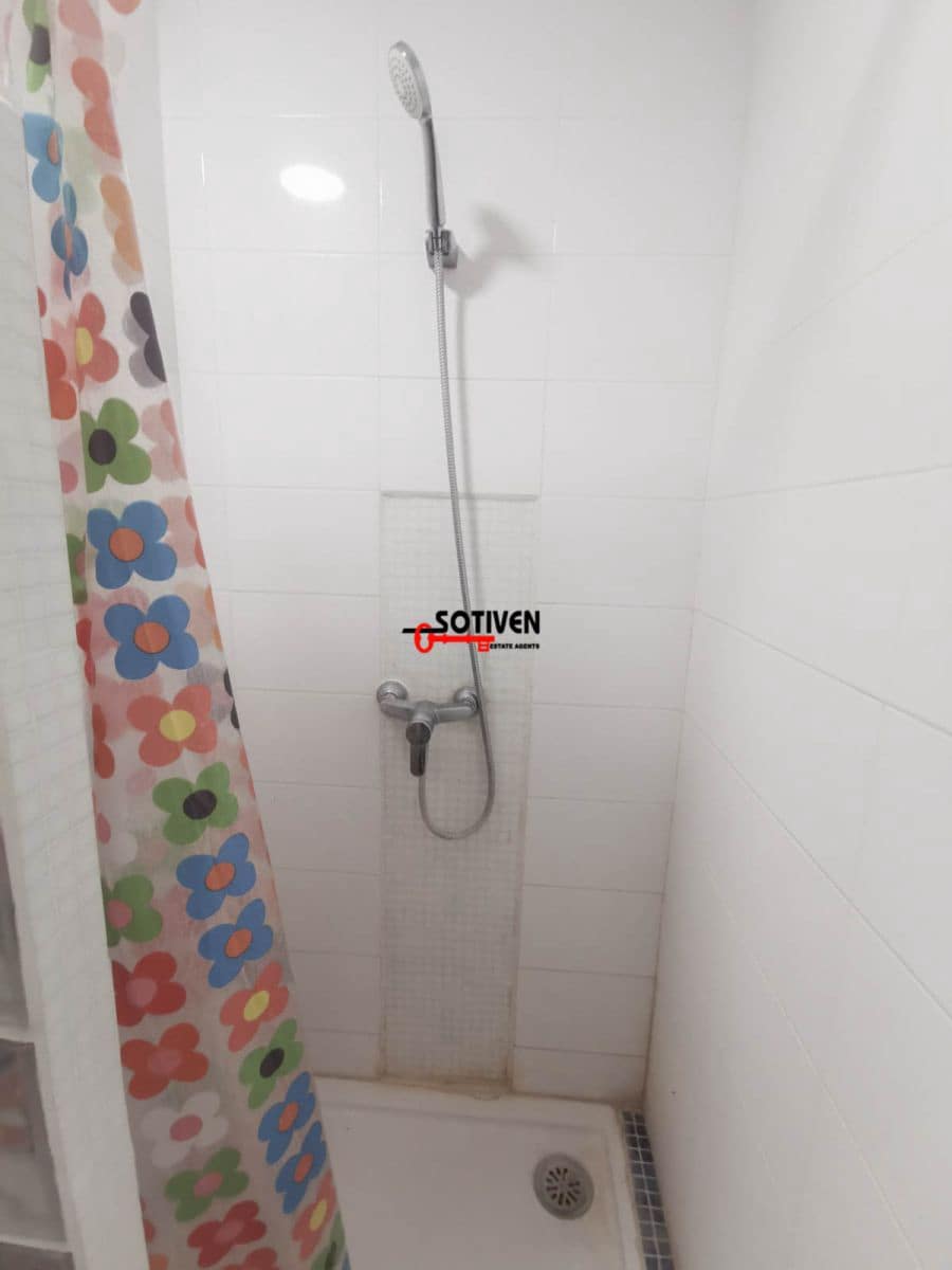 Erhverv til salg i Alcala - € 440.000 (Ref: 8685913)