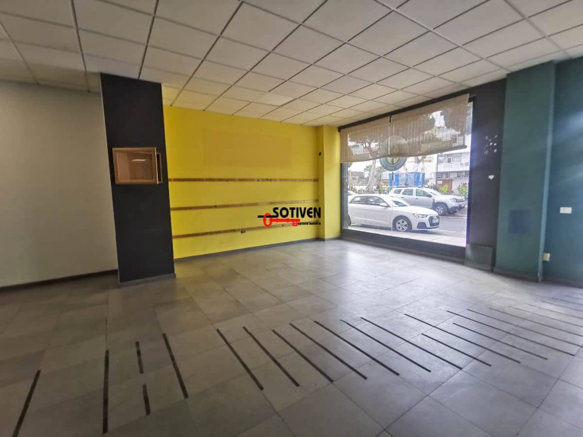 Erhverv til salg i Alcala - € 440.000 (Ref: 8685913)