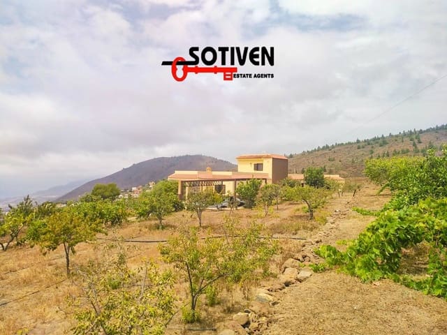 4 bedroom Finca/Country House for sale in Tijoco Alto, Adeje - € 890,000 (Ref: 8685915)