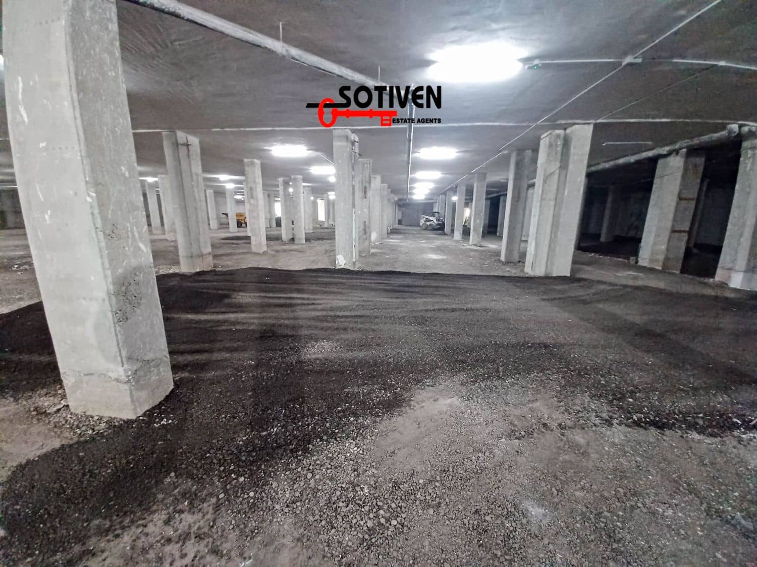 Garage til salg i El Medano - € 16.700 (Ref: 8723648)