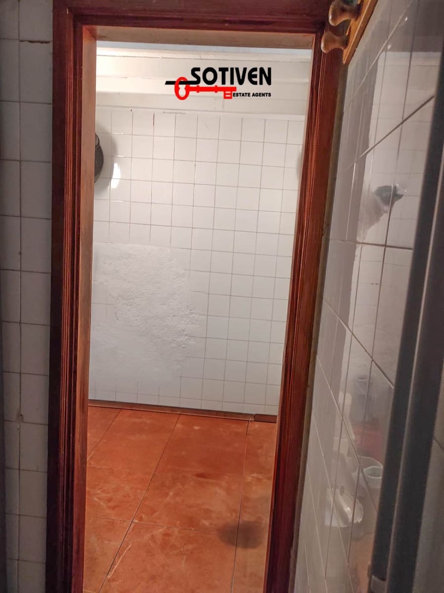 Erhverv til salg i Parque de la Reina - € 70.000 (Ref: 8791986)