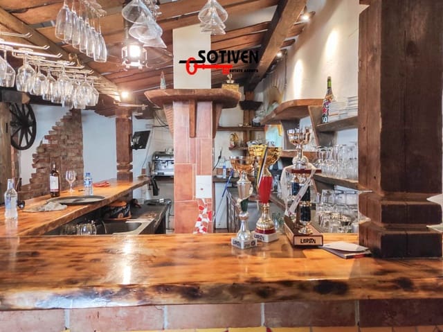 Erhverv til salg i Parque de la Reina, Arona - € 70.000 (Ref: 8791986)