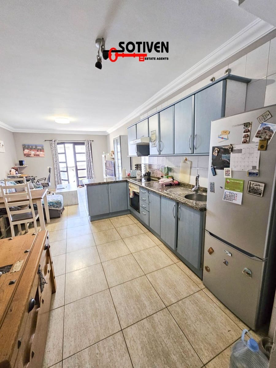 2 bedroom Apartment for sale in Adeje - € 270,000 (Ref: 8836464)