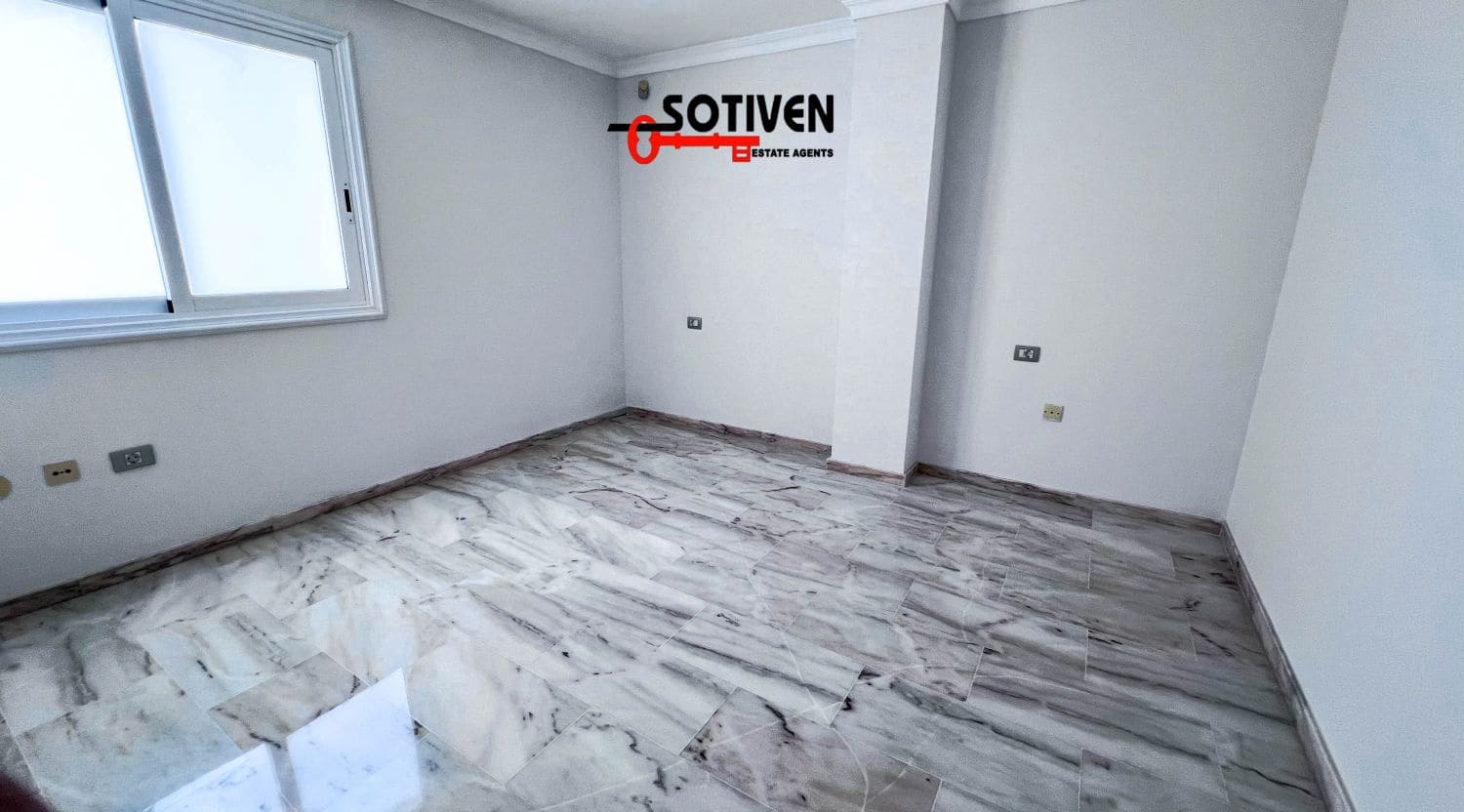 2 soveværelse Lejlighed til salg i Puerto Santiago med garage - € 550.883 (Ref: 8960390)