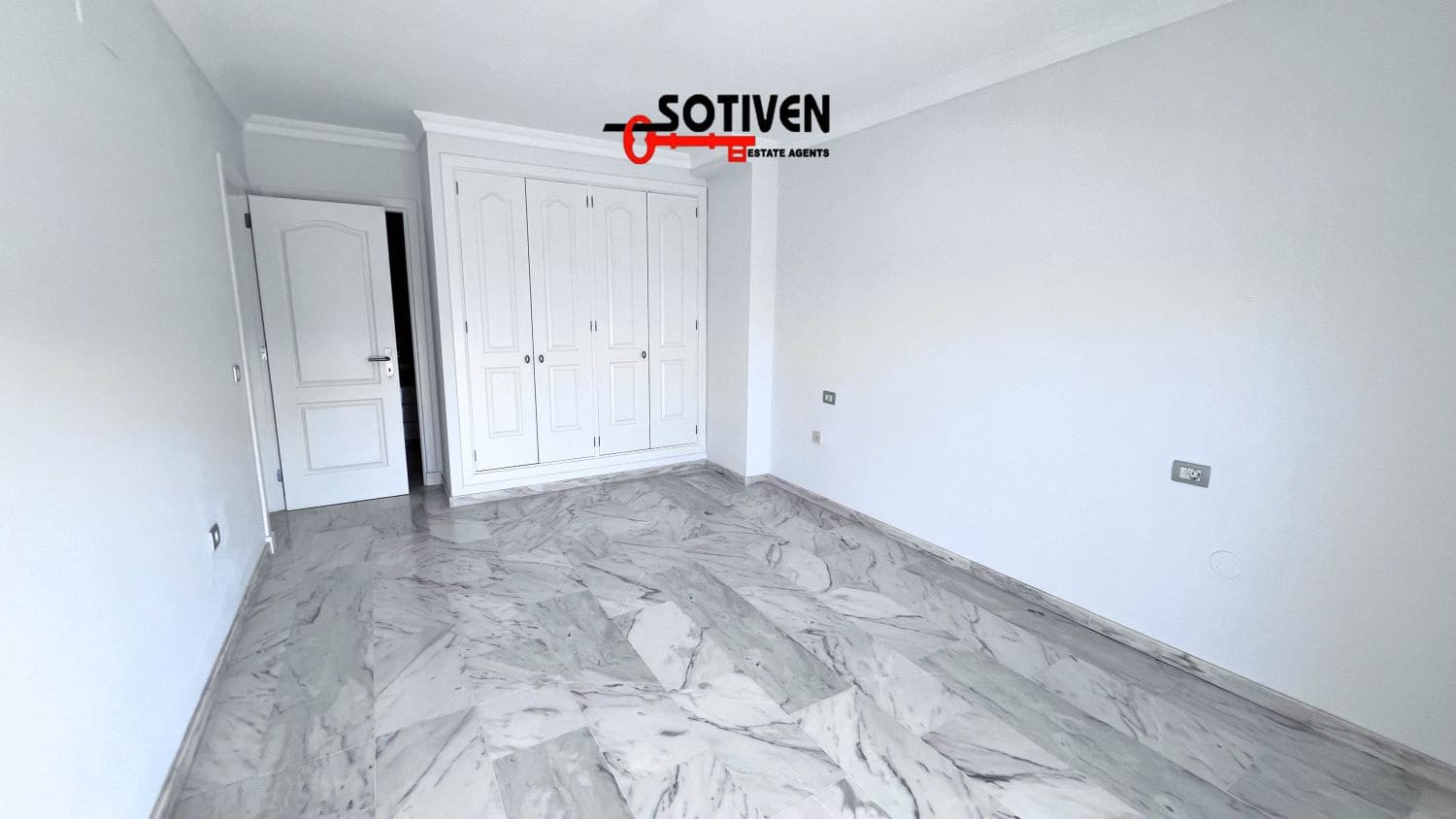 2 soveværelse Lejlighed til salg i Puerto Santiago med garage - € 550.883 (Ref: 8960390)