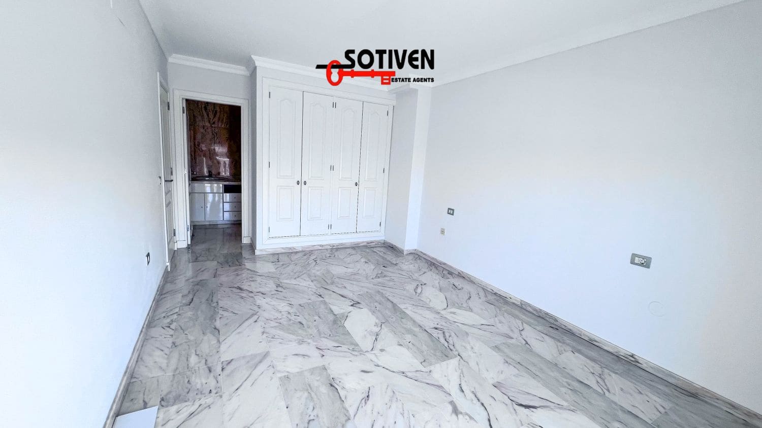 2 soveværelse Lejlighed til salg i Puerto Santiago med garage - € 550.883 (Ref: 8960390)