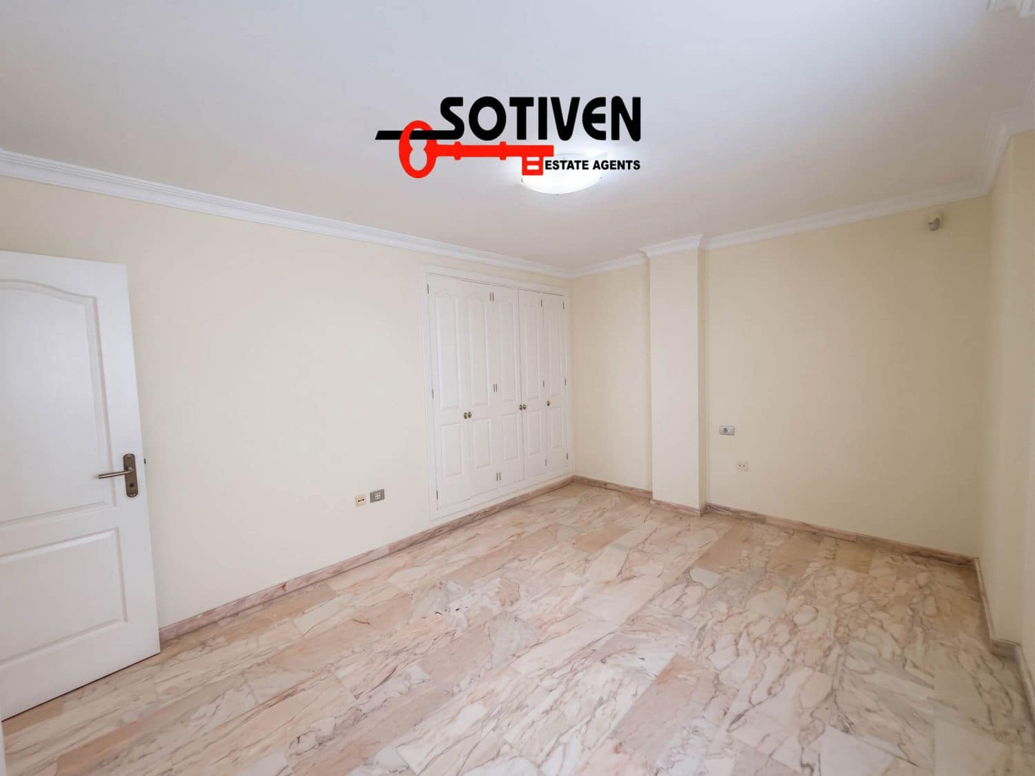 2 soveværelse Lejlighed til salg i Puerto Santiago med garage - € 529.000 (Ref: 8960390)