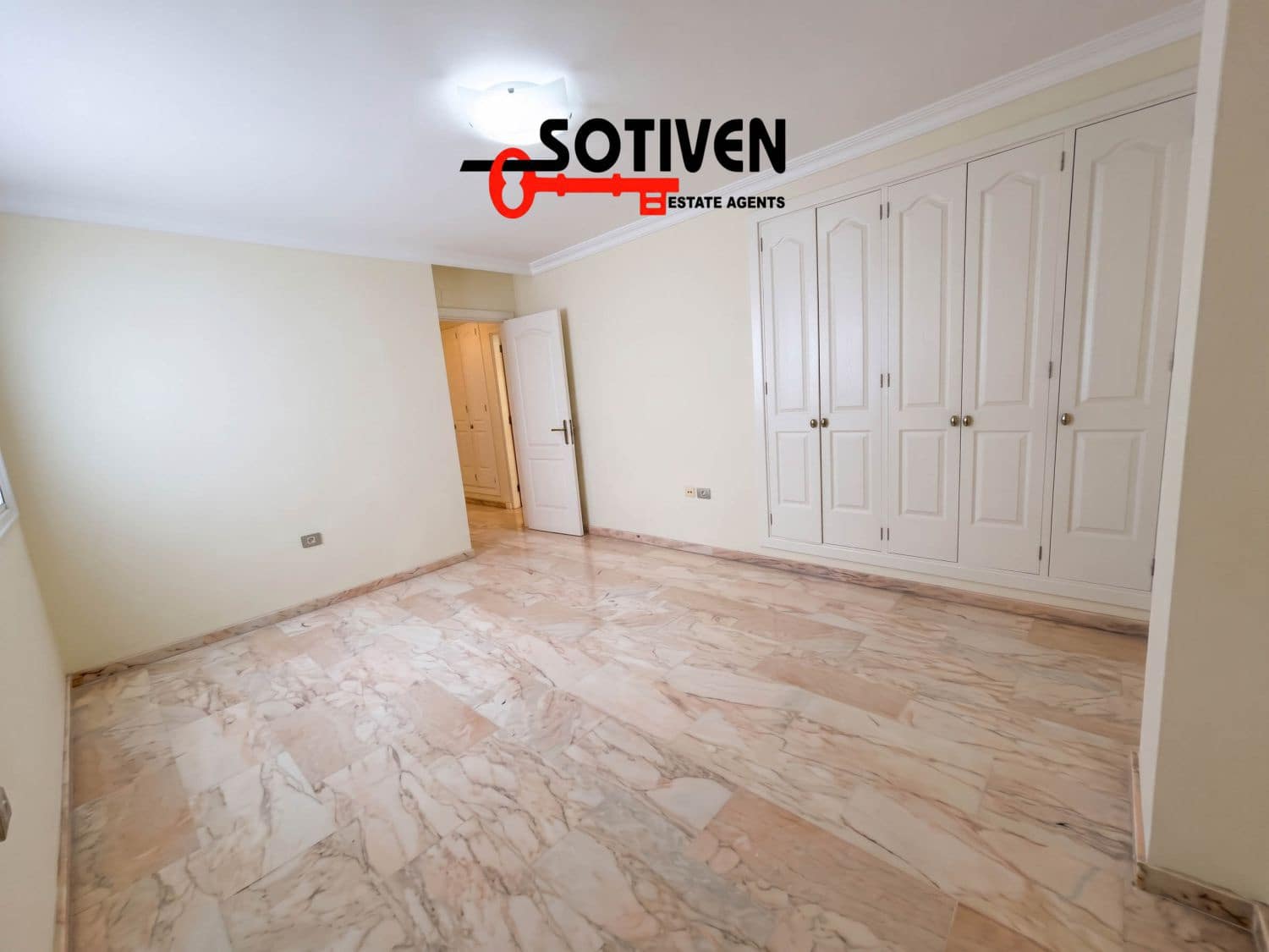 2 soveværelse Lejlighed til salg i Puerto Santiago med garage - € 529.000 (Ref: 8960390)