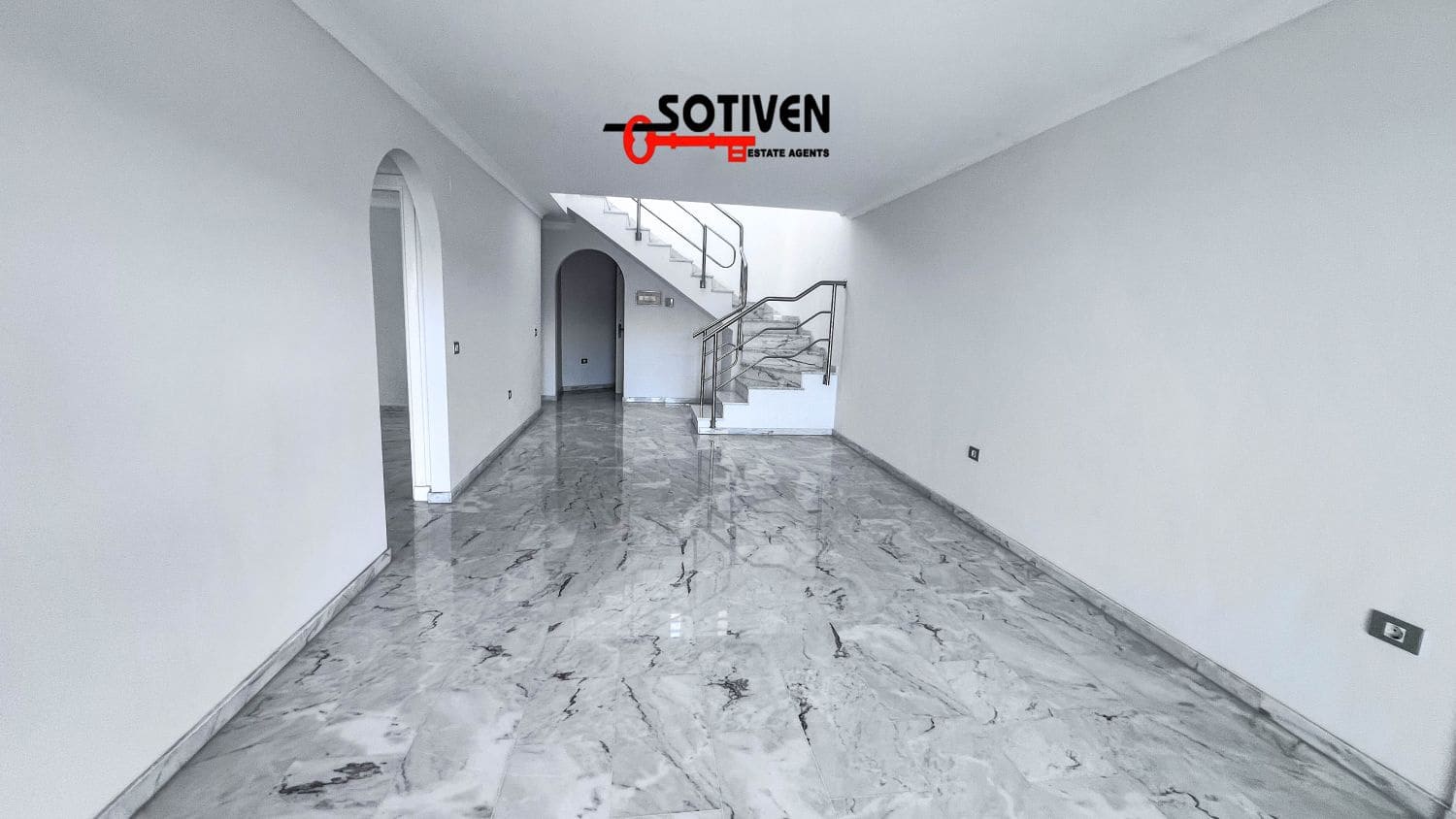 2 soveværelse Lejlighed til salg i Puerto Santiago med garage - € 594.423 (Ref: 8960391)