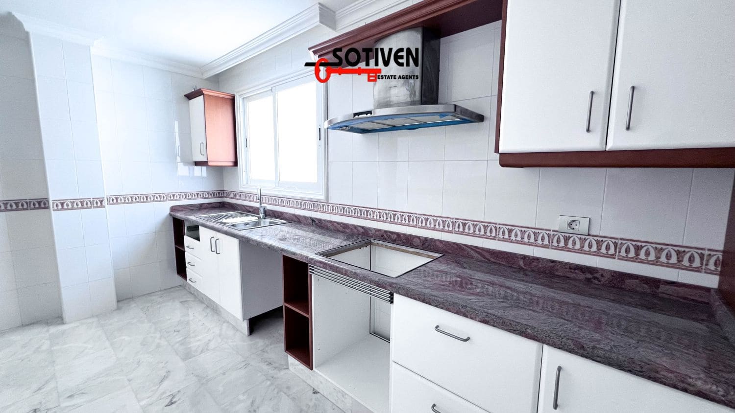 2 soveværelse Lejlighed til salg i Puerto Santiago med garage - € 594.423 (Ref: 8960391)