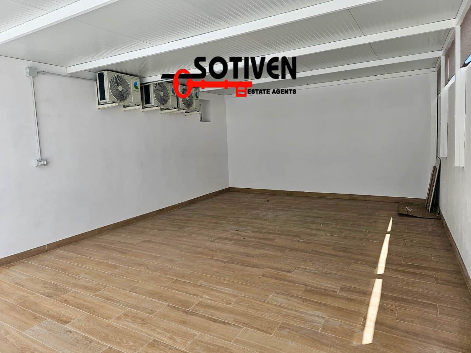 5 soveværelse Villa til salg i Guargacho med garage - € 820.000 (Ref: 8982719)