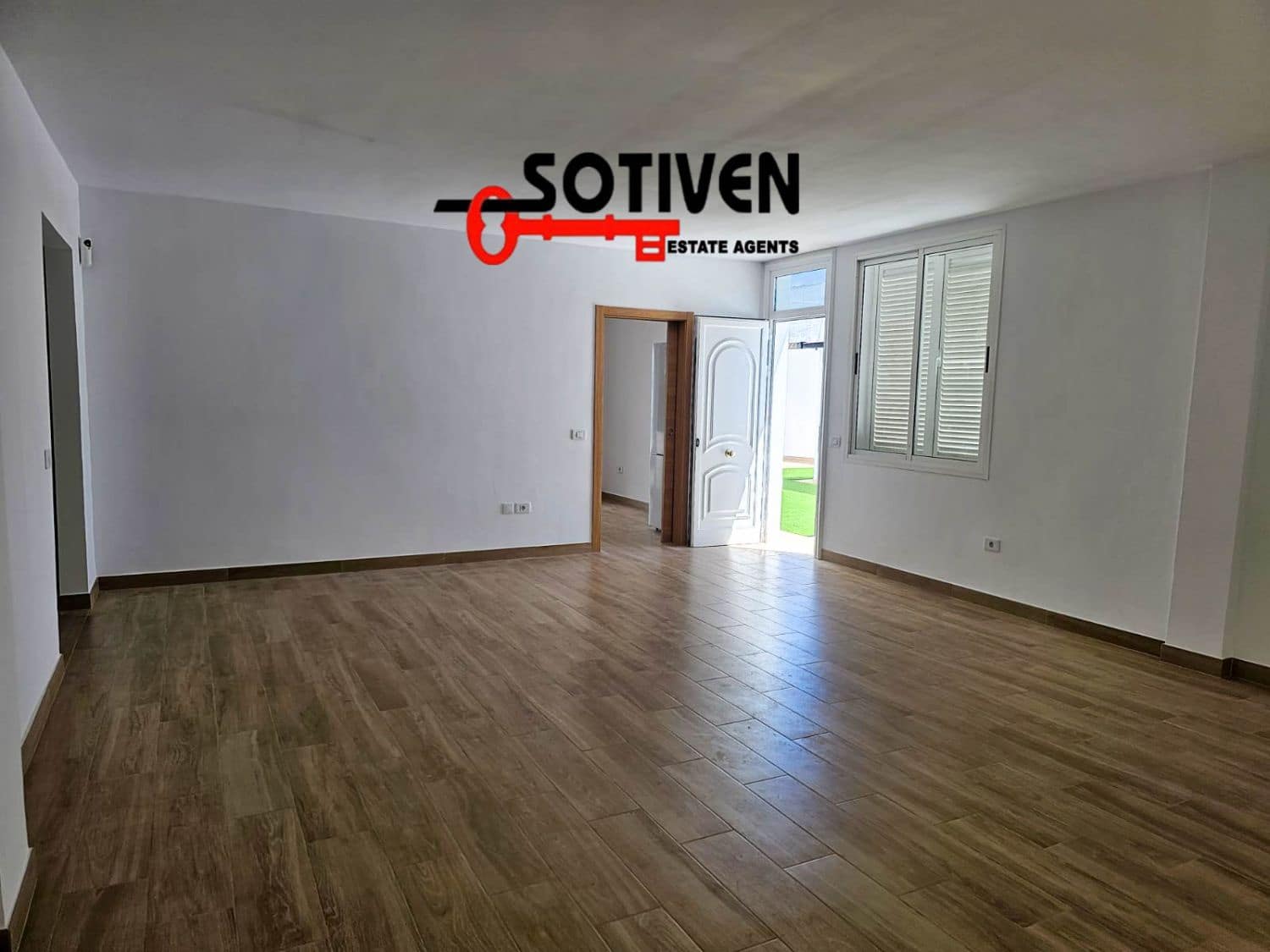 5 soveværelse Villa til salg i Guargacho med garage - € 820.000 (Ref: 8982719)