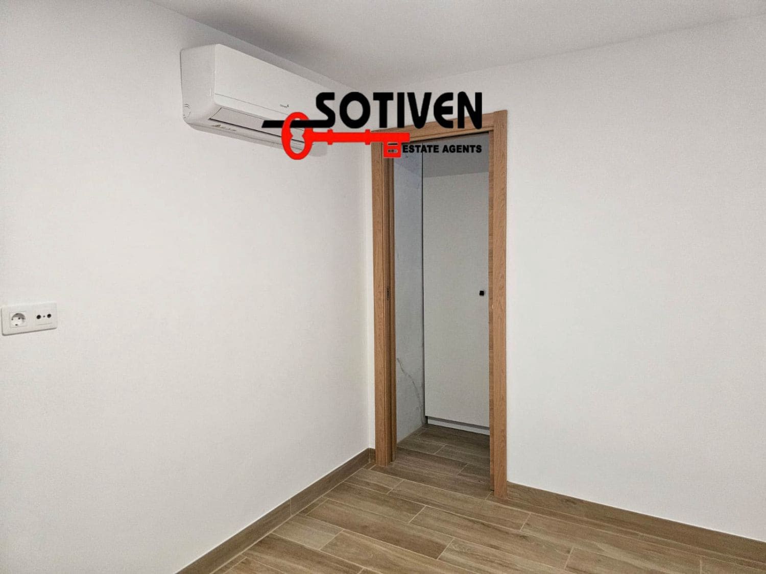 5 soveværelse Villa til salg i Guargacho med garage - € 820.000 (Ref: 8982719)